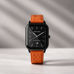 Reloj analógico color camel con diseño elegante y moderno, esfera de fácil lectura, acabado sofisticado y estilo versátil para uso diario o formal.
