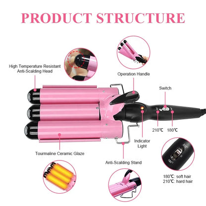 Rizador de cabello triple de tres barriles con acabado en color rosa y negro, diseñado para crear ondas de playa y peinados con volumen. La caja muestra las características del producto, incluyendo luz indicadora de funcionamiento, punta antiquemaduras, soporte de seguridad y temperaturas recomendadas de 180 °C para cabello fino y 210 °C para cabello grueso.